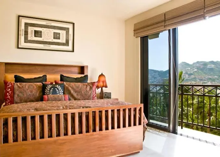 Hacienda Club & Residences