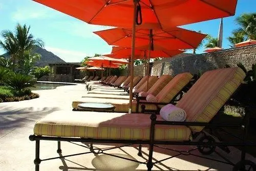 Hacienda Club & Residences